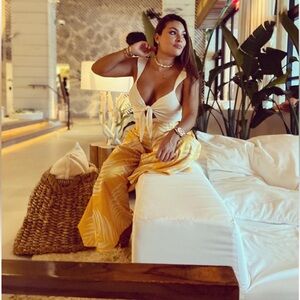 Beautiful summer pants/ size small